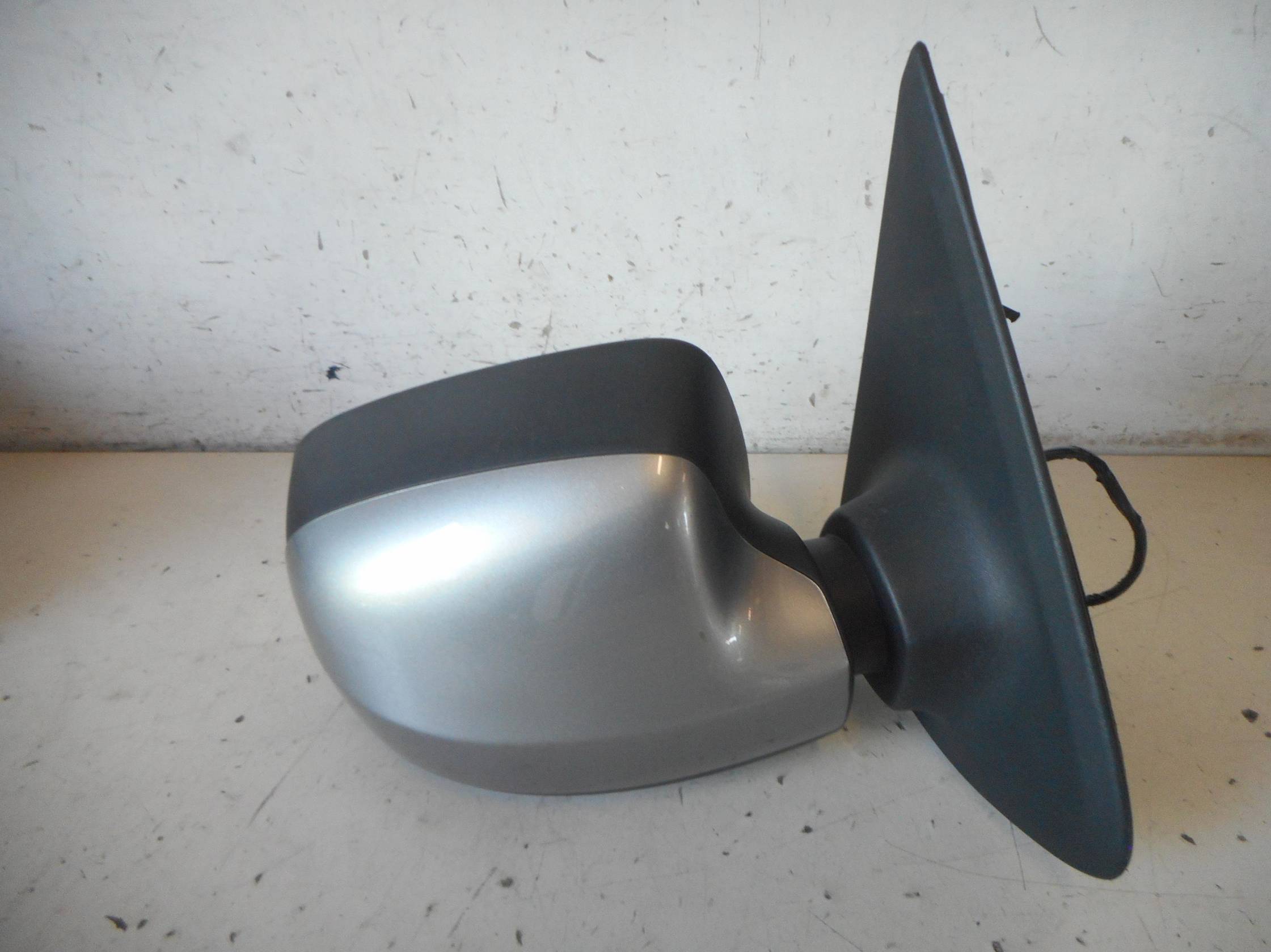 Retrovisore est. dx.